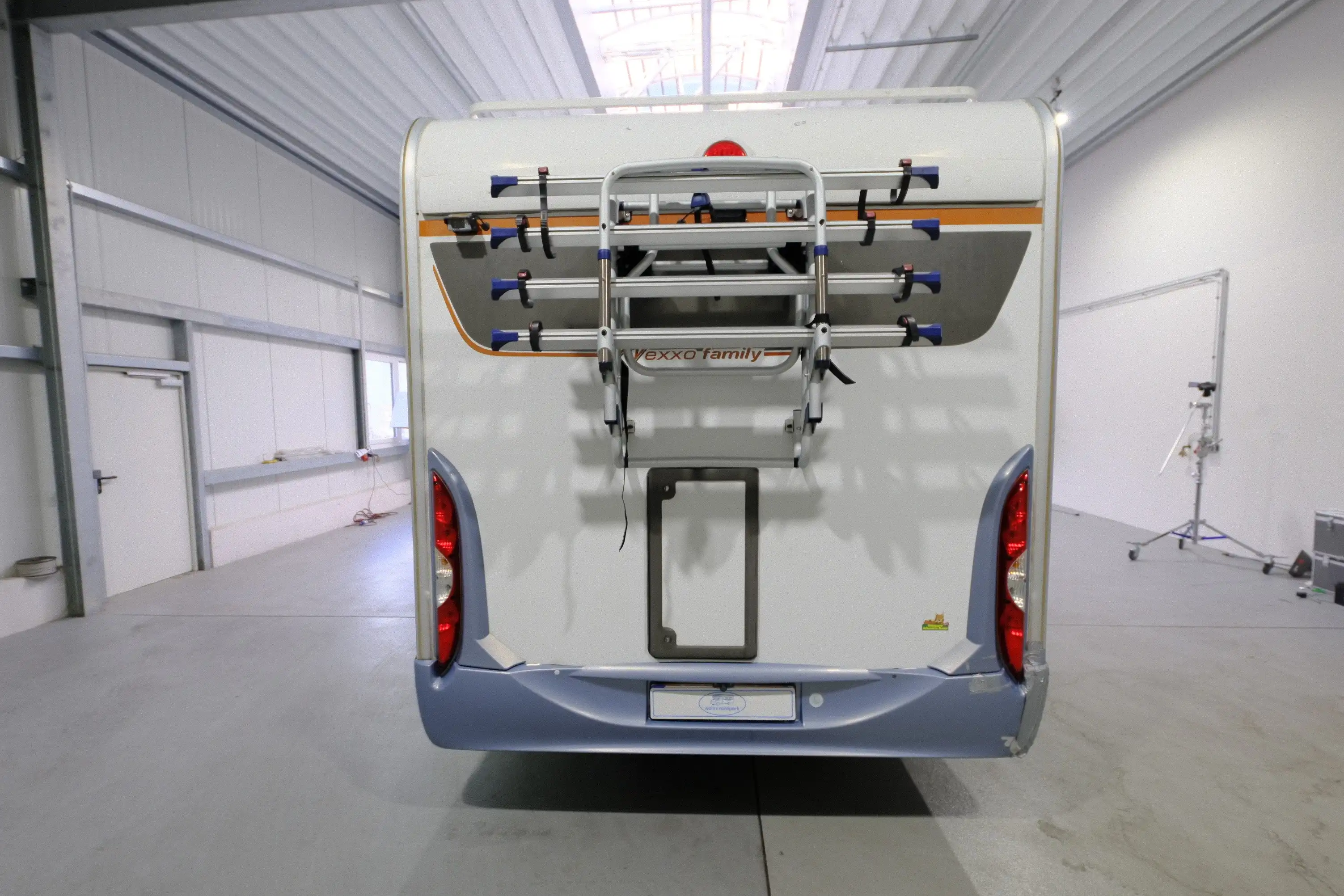 BUERSTNER Nexxo Family A 694